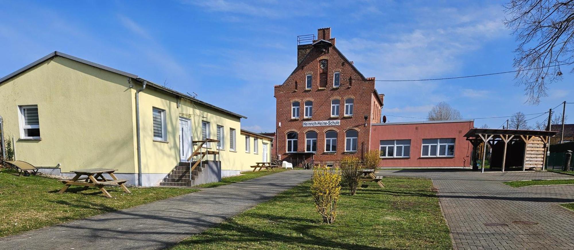 Gaestehaus Heinrich Heine Schule Bad Dürrenberg エクステリア 写真